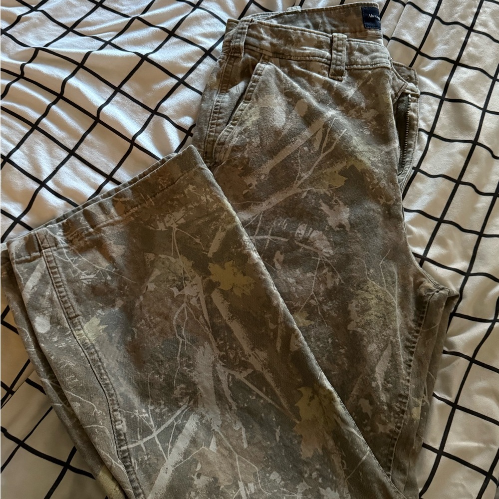 Abercrombie Baggy Camo Jeans
